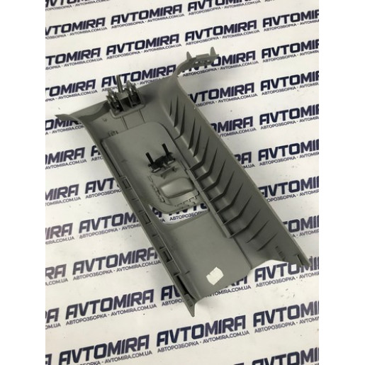 Накладка задней стойки левая Opel Zafira B 2005-2011 13190170
